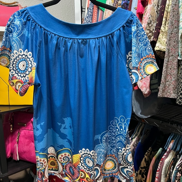 Blue Art Deco Women's Top - Picture 2 of 4